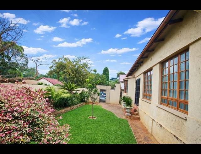 5 BEDROOM HOUSE FOR SALE IN CAPITAL PARK